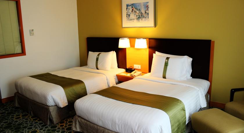 Twin Deluxe Room