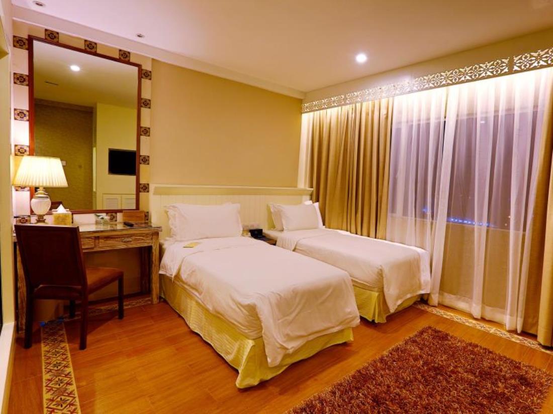 Deluxe Twin Room